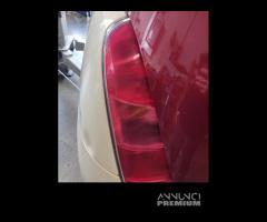 Fanale posteriore sx LANCIA YPSILON 2006