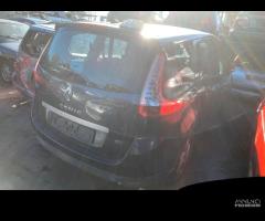 Ricambi Renault Grande Scenic 2010 k9kj8 7posti