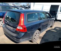 Ricambi usati Volvo V70 2009 D5244T4 2.4 D5 AWD - 4