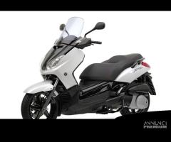 FORCELLA FODERI STELI E PIASTRA INFERIORE YAMAHA X - 13