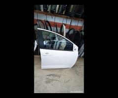 porta anteriore posteriore dx sx Toyota Yaris 2023