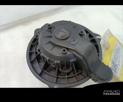 MOTORINO VENTILAZIONE ABITACOLO HYUNDAI i20 Serie