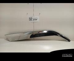 LISTELLO POSTERIORE DX PEUGEOT 5008 (2017\u003e) 982700