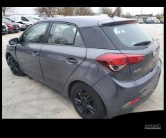 RICAMBI USATI AUTO HYUNDAI i20 2Â° Serie D3FA Dies - 2