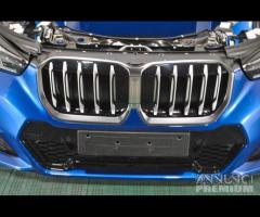 BMW X1 U11 Musata cofano paraurti m-sport fari LED