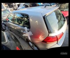 RICAMBI USATI AUTO VOLKSWAGEN Golf 7 Berlina DHFA