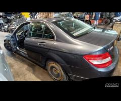 RICAMBI USATI AUTO MERCEDES Classe C Berlina W204 - 3