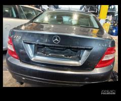 RICAMBI USATI AUTO MERCEDES Classe C Berlina W204 - 4