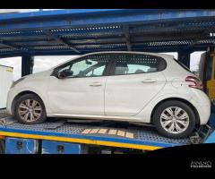 RICAMBI USATI AUTO PEUGEOT 208 Serie HMZ (EB2F) Bi