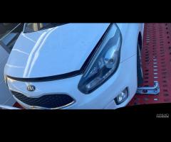 RICAMBI USATI AUTO KIA Carens Serie D4FD Diesel 17