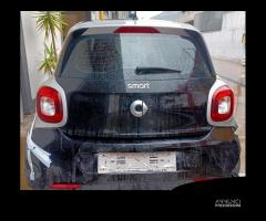 RICAMBI USATI AUTO SMART Forfour 2Â° Serie M 281.9 - 4