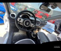 RICAMBI USATI AUTO RENAULT Twingo III serie H4D 40 - 6