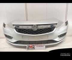 PARAURTI ANTERIORE CENTRALE OPEL Astra Berlina (K) - 2