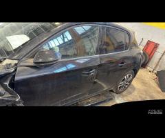 RICAMBI USATI AUTO PEUGEOT 208 Serie N.D HMH (EB2F