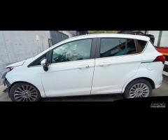 RICAMBI USATI AUTO FORD B - Max Berlina SFJA, SFJB