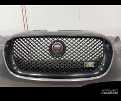 PARAURTI ANTERIORE CENTRALE JAGUAR XF Serie 9X23*1 - 7