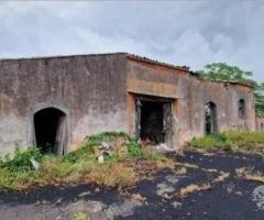 Antico casale con terreno a Piedimonte Etneo