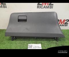 VANO PORTAOGGETTI TOYOTA Yaris Serie 555500D170 (0