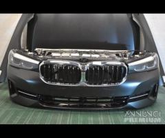 BMW G30 G31 LCI Musata cofano paraurti fari LED