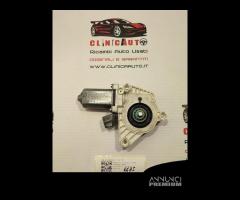 MOTORINO ALZAVETRO POSTERIORE DESTRA MERCEDES Clas - 2