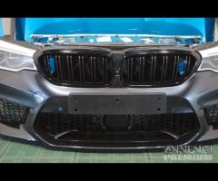 Bmw serie 5 f90 musata con fari led adattivi - 11