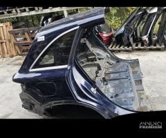 PARAFANGO POSTERIORE DESTRO MERCEDES GLC Serie (W2