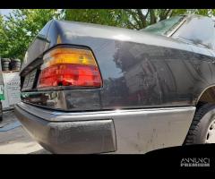 PARAFANGO POSTERIORE DESTRO MERCEDES Classe E W124 - 6