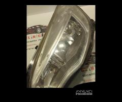 FARO ANTERIORE SINISTRO OPEL Astra J 13253646 1EG0