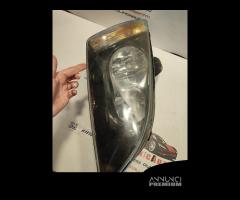 FARO ANTERIORE DESTRO FORD Focus Berlina 3Â° Serie