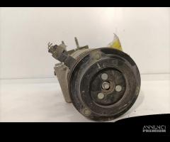 COMPRESSORE A/C FORD Fiesta 6Â° Serie Restyling AV