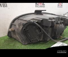 FARO ANTERIORE DESTRO AUDI A4 Avant (8ED) 8E094100