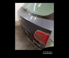 PORTELLONE POSTERIORE COMPLETO TOYOTA Avensis S. W - 3