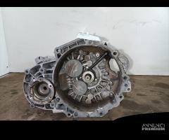 CAMBIO MANUALE COMPLETO VOLKSWAGEN Passat Berlina - 1