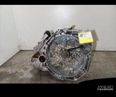 CAMBIO MANUALE COMPLETO DACIA Duster Serie 3201011