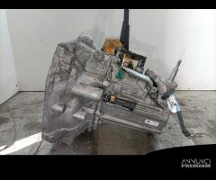 CAMBIO MANUALE COMPLETO RENAULT CLIO Serie V 32010