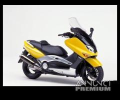 CARENA PUNTALE GRIGLIA RADIATORE YAMAHA T-MAX XP 5 - 9