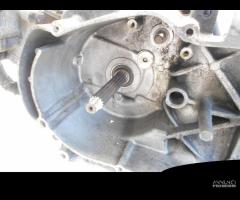 BLOCCO MOTORE MODELLO: E311E YAMAHA XN TEO'S 125 2 - 3