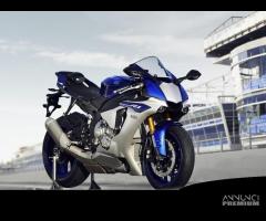 CARENA CHIGLIA PUNTALE ANTERIORE YAMAHA YZF R1 100 - 12