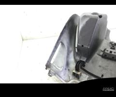 CARENA CONTROSCUDO RETROSCUDO E SPORTELLO PIAGGIO - 10