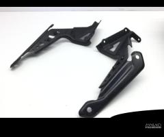 COPPIA SUPPORTI STAFFE PARABREZZA YAMAHA T-MAX XP