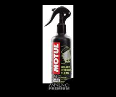 spray motul per manutenzione casco