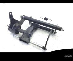 STAFFA SUPPORTO MOTORE E MOLLA PIAGGIO VESPA GTS S - 4