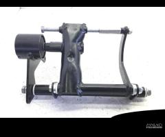 STAFFA SUPPORTO MOTORE E MOLLA PIAGGIO VESPA GTS S - 6