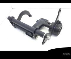 STAFFA SUPPORTO MOTORE PIAGGIO VESPA GTS SUPER HPE