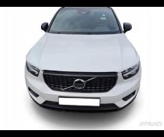 VOLVO XC40 Muso musata frontale completo R-DESIGN