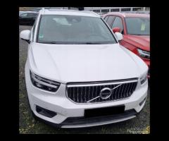 VOLVO XC40 Muso musata frontale completo INSCRIPTI