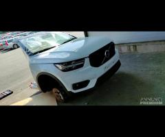 Muso musata frontale completo VOLVO XC40 2019-2020