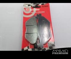 Coppia pastiglie freno dietro brembo yamaha tmax - 1