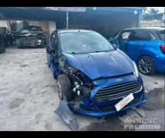 Ford Fiesta 1.5 sinistrato - 2015 - 6