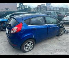 Ford Fiesta 1.5 sinistrato - 2015 - 13